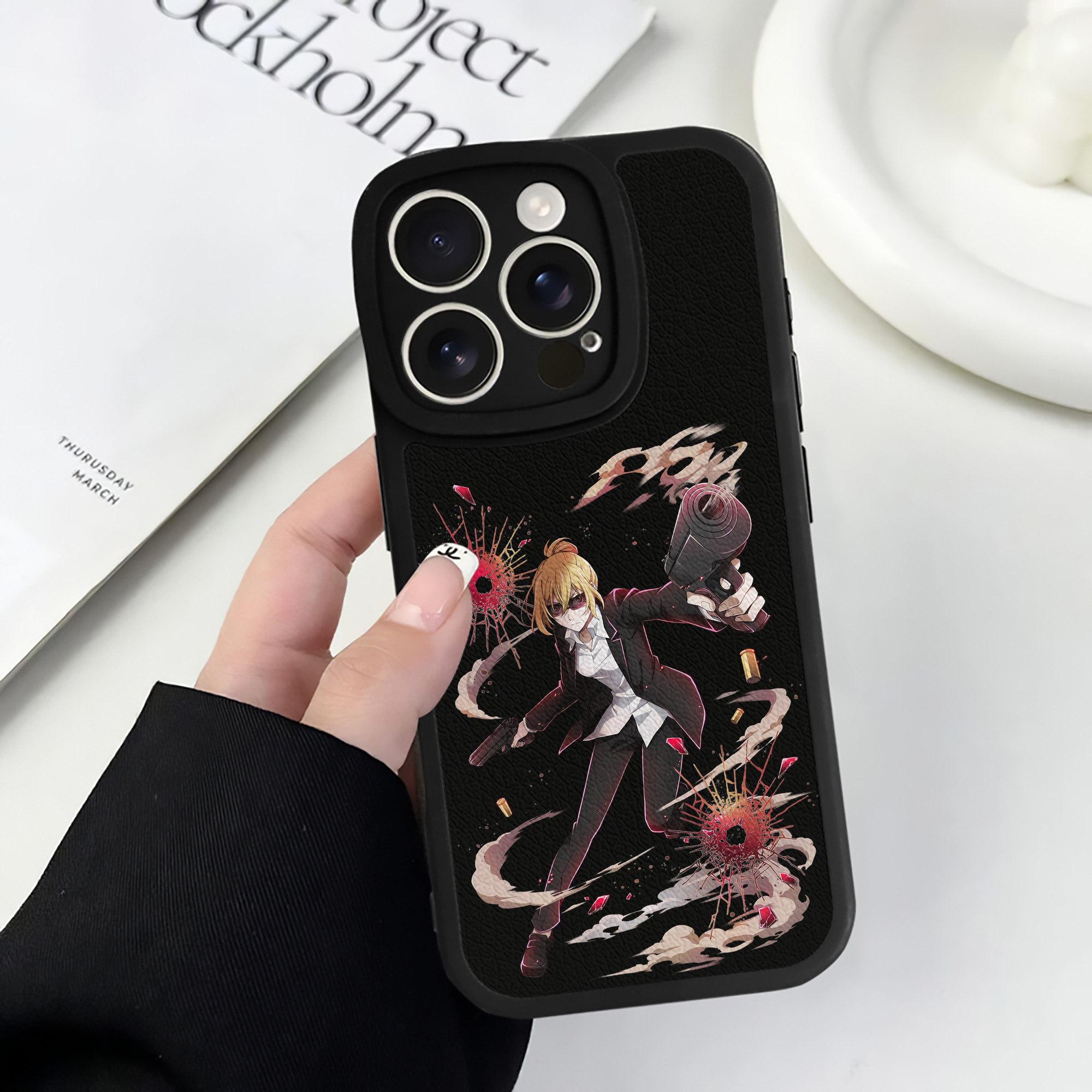 （画像用） 文豪ストレイドッグス Bungo Stray Dogs 【iPhone 16シリーズ対応】シリコンスマホケース（レザー調） 材質：シリコン